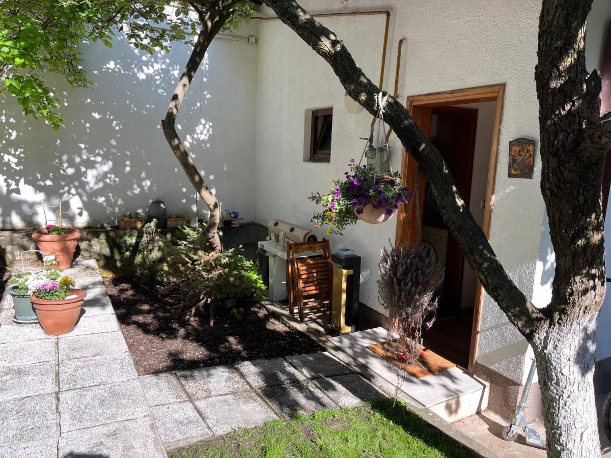 Apartments Music, Garden And Free Parking Sarajevo Exterior photo